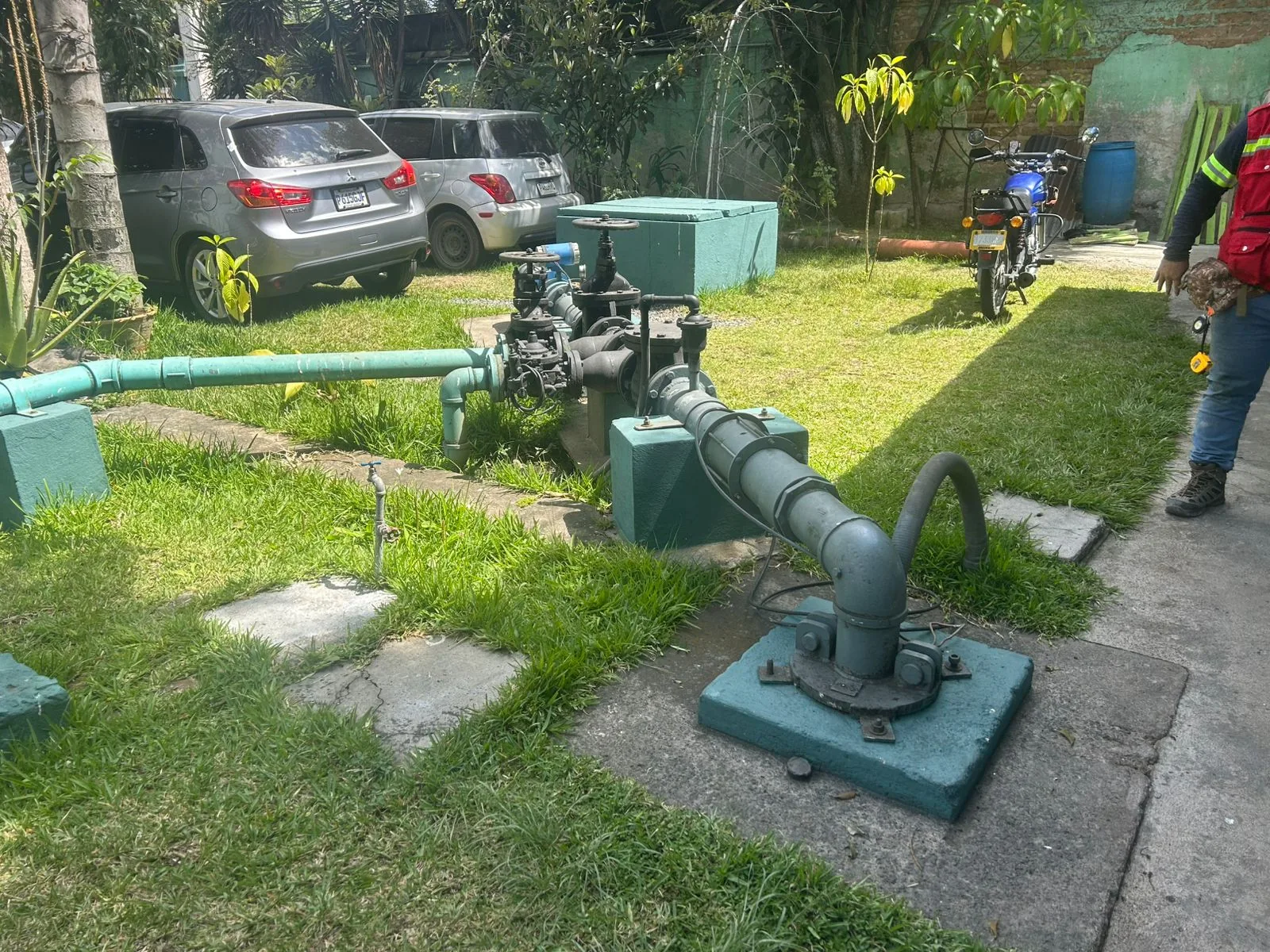 Infraestructura de un pozo durante el monitoreo de FUNCAGUA